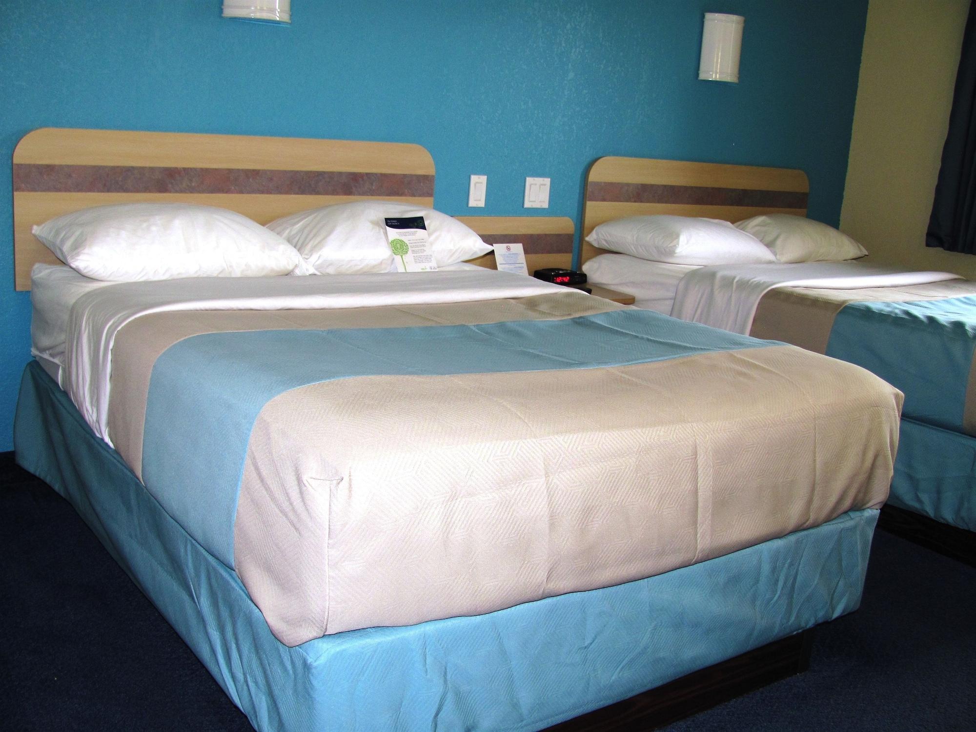 Hotel 6-huntsville, On Huntsville