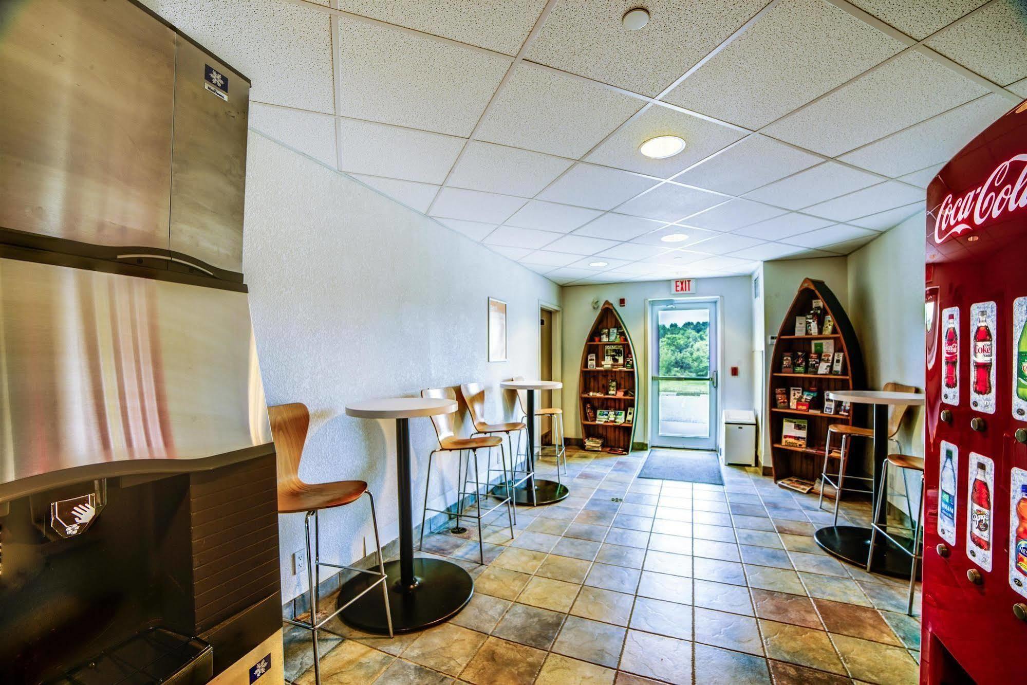 6-huntsville, On Hotel 2*